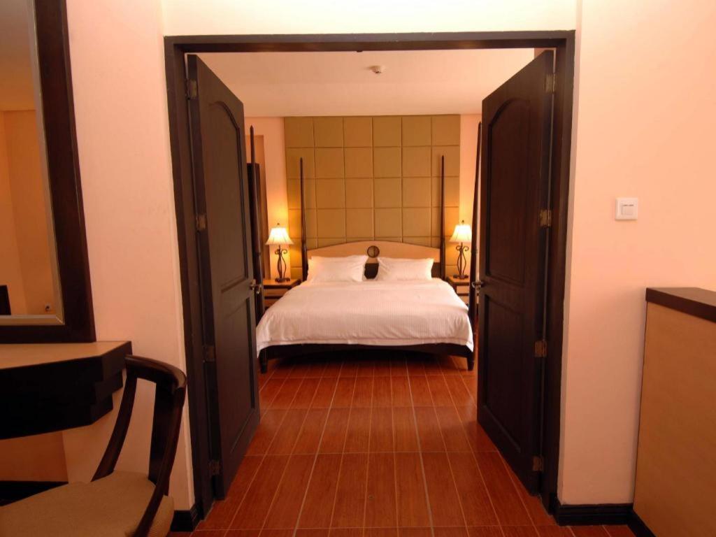Planta Centro Bacolod Hotel & Residences Dış mekan fotoğraf