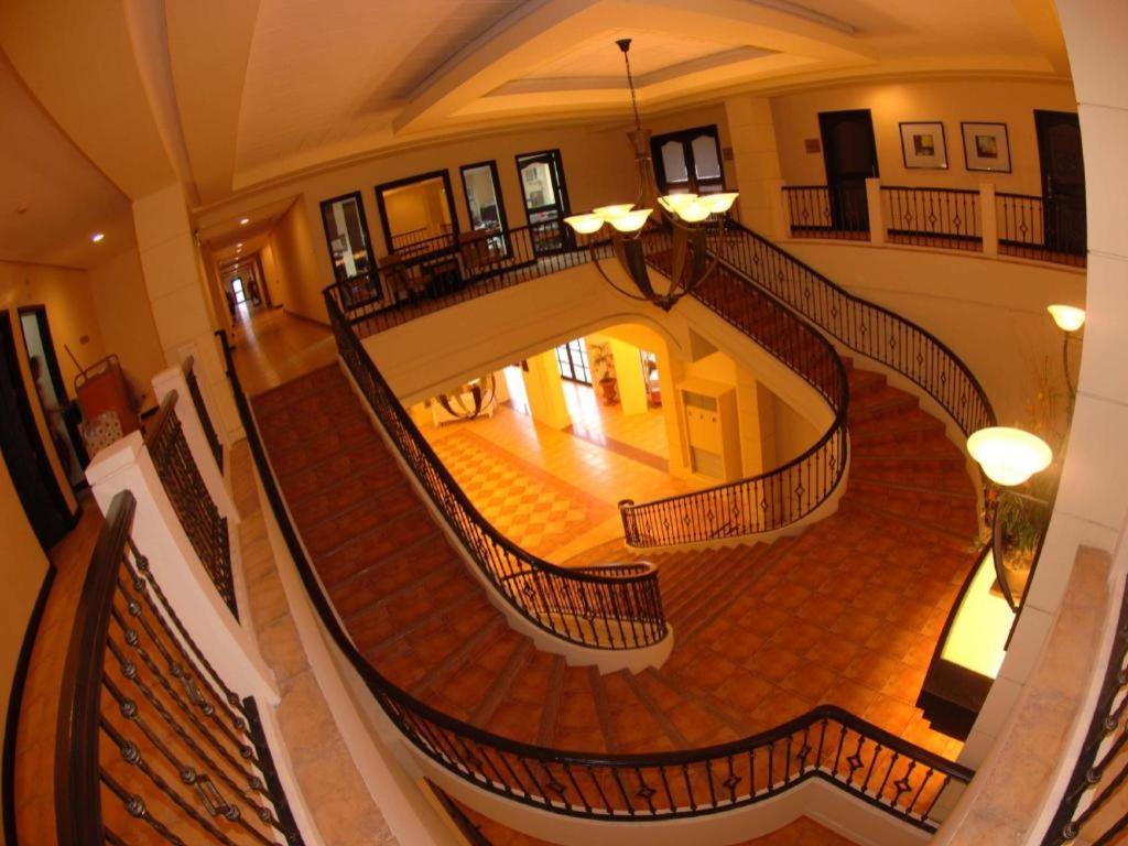 Planta Centro Bacolod Hotel & Residences Dış mekan fotoğraf