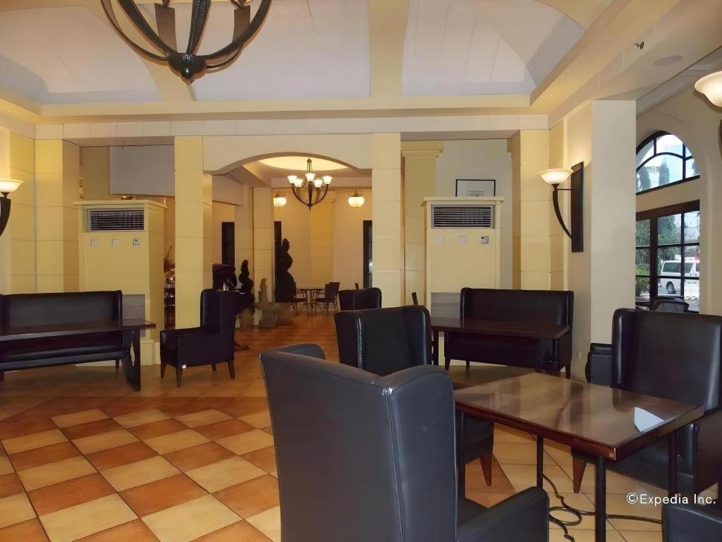 Planta Centro Bacolod Hotel & Residences Dış mekan fotoğraf