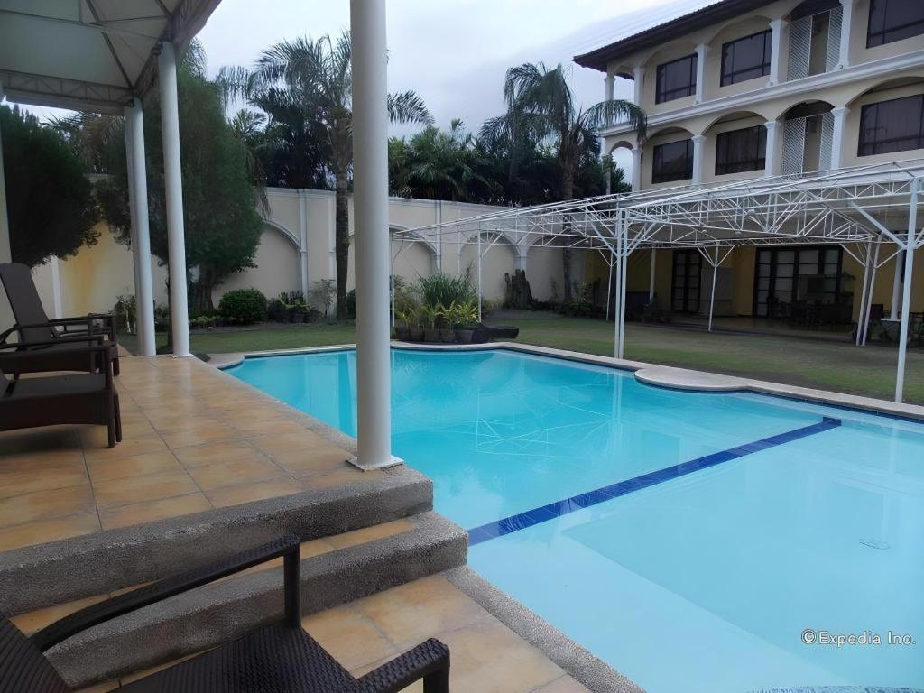 Planta Centro Bacolod Hotel & Residences Dış mekan fotoğraf