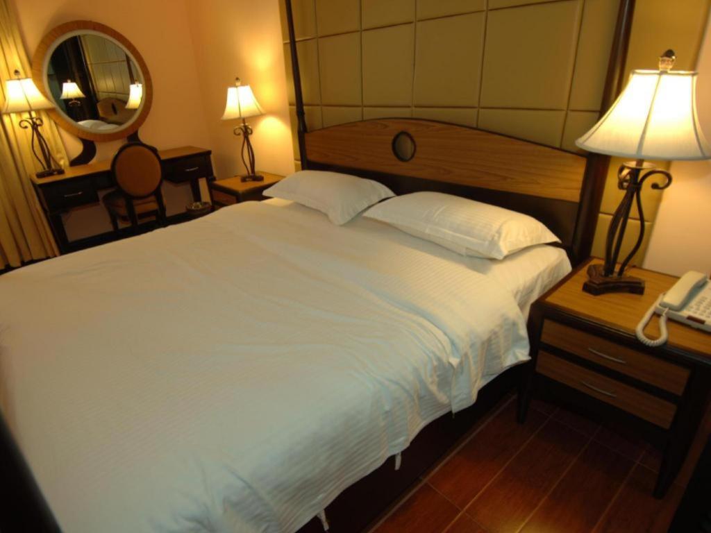 Planta Centro Bacolod Hotel & Residences Dış mekan fotoğraf