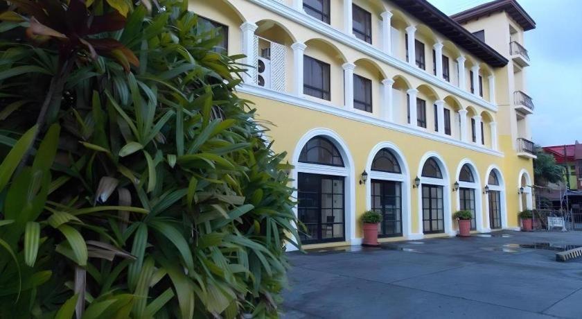 Planta Centro Bacolod Hotel & Residences Dış mekan fotoğraf