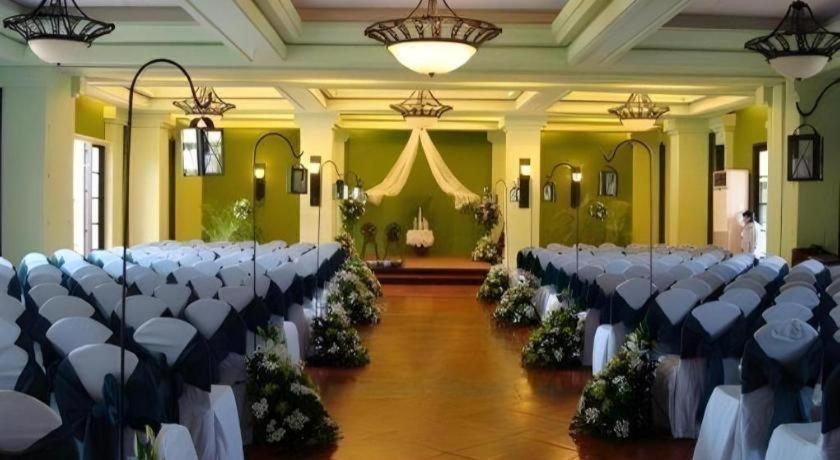 Planta Centro Bacolod Hotel & Residences Dış mekan fotoğraf