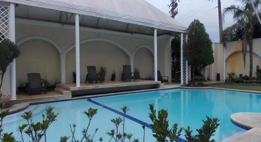 Planta Centro Bacolod Hotel & Residences Dış mekan fotoğraf
